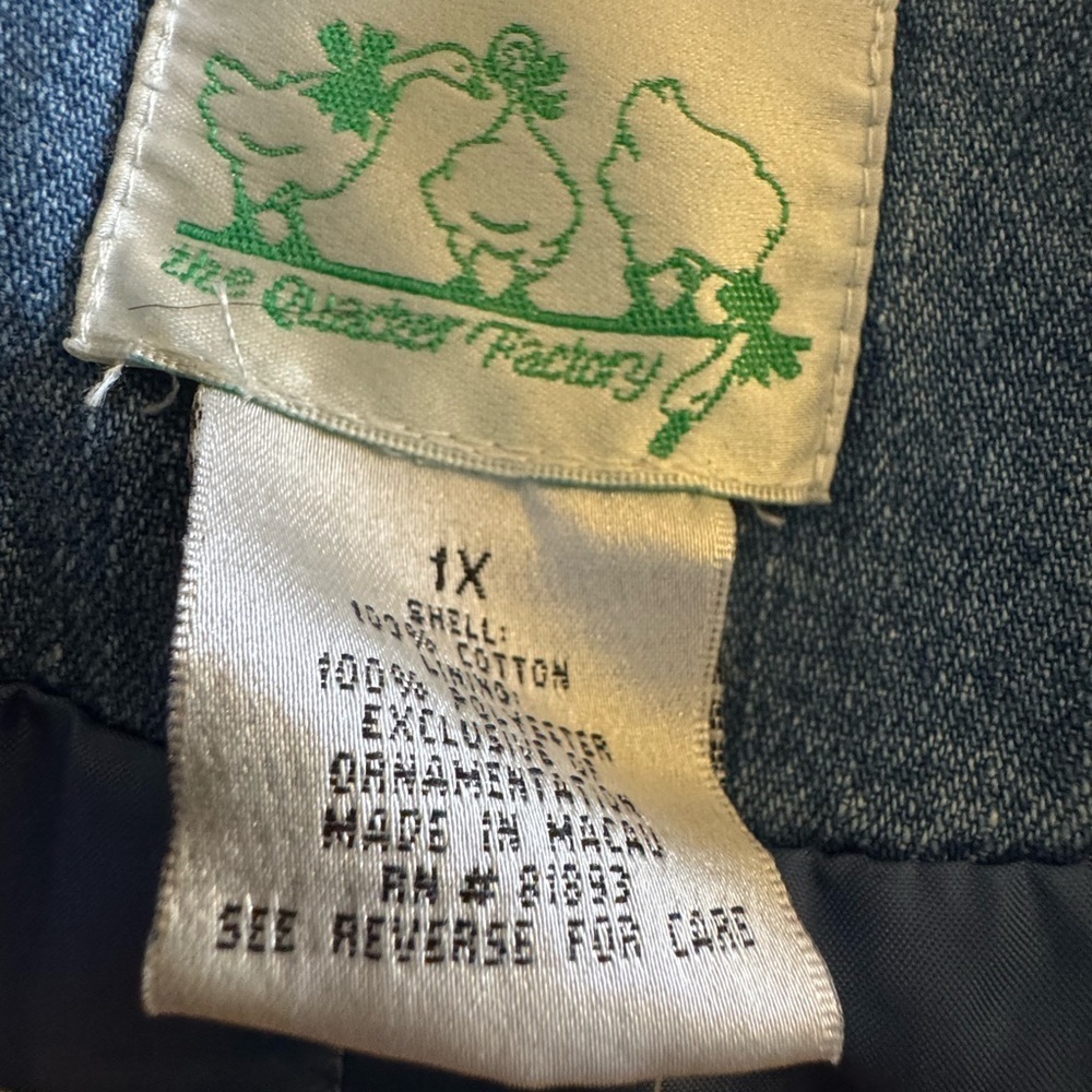 Quacker Factory Embellished Blue Jean Blazer. Size 1x - Picture 5 of 6